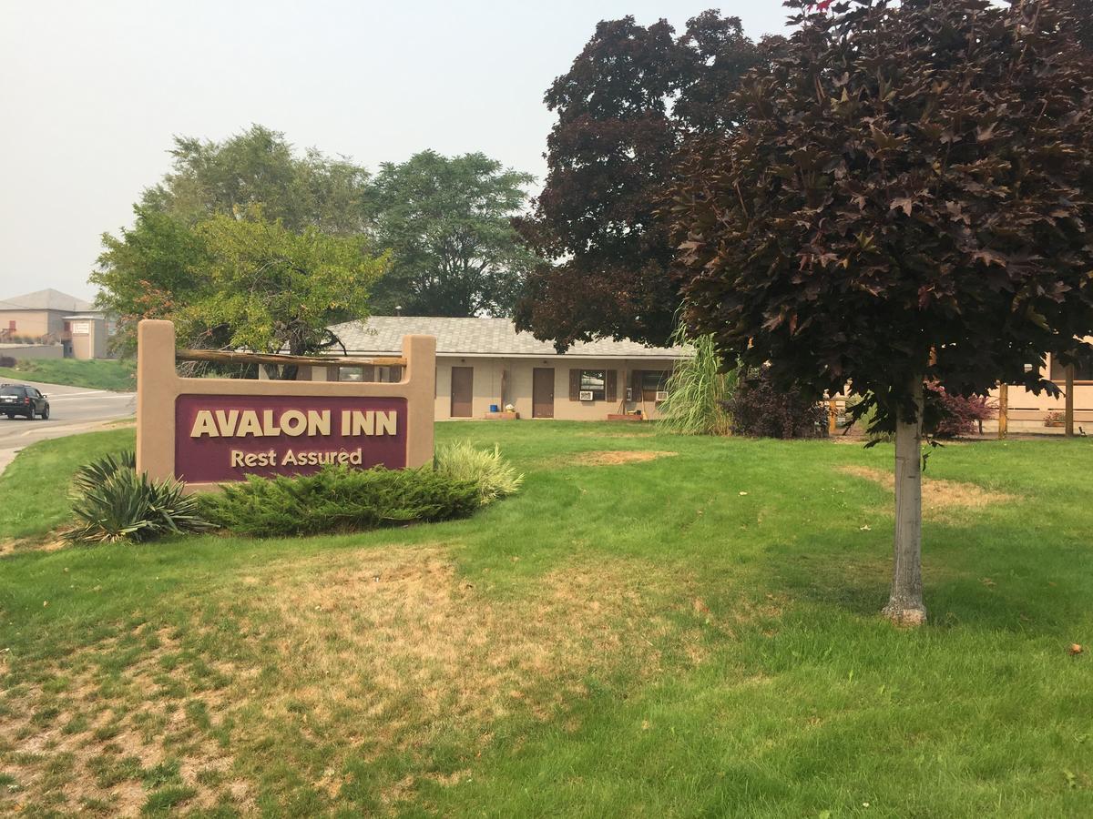 Avalon Inn Osoyoos Exterior photo